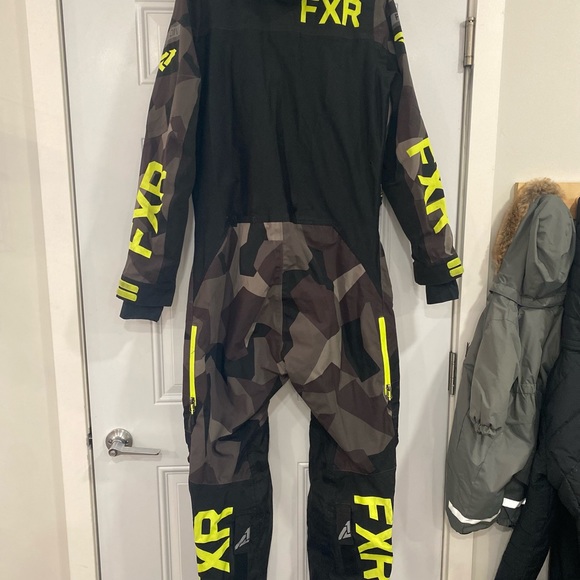 FXR Extreem Performance Men’s Sledding Suit - Picture 11 of 15